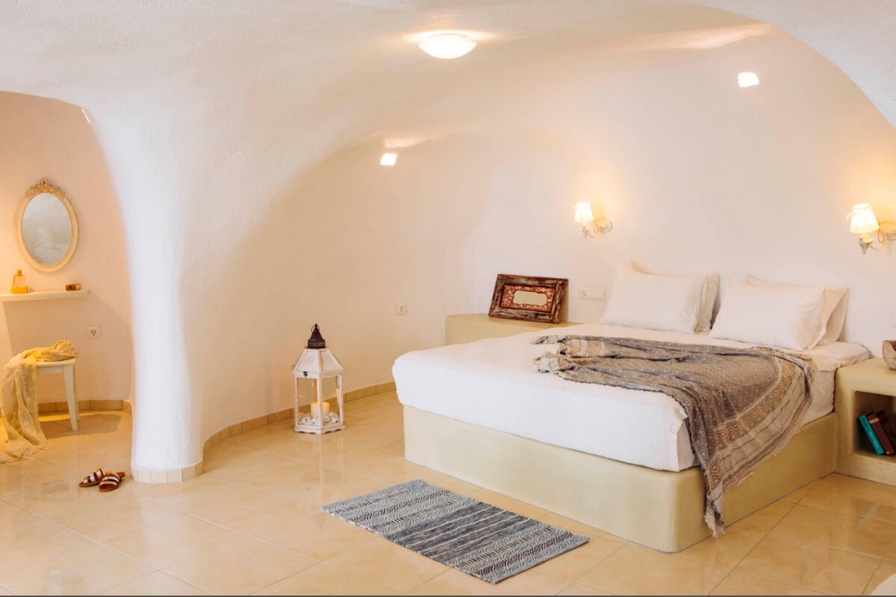 https://mysantoriniguide.com/_images/hotel/santocaves/587047825.jpg